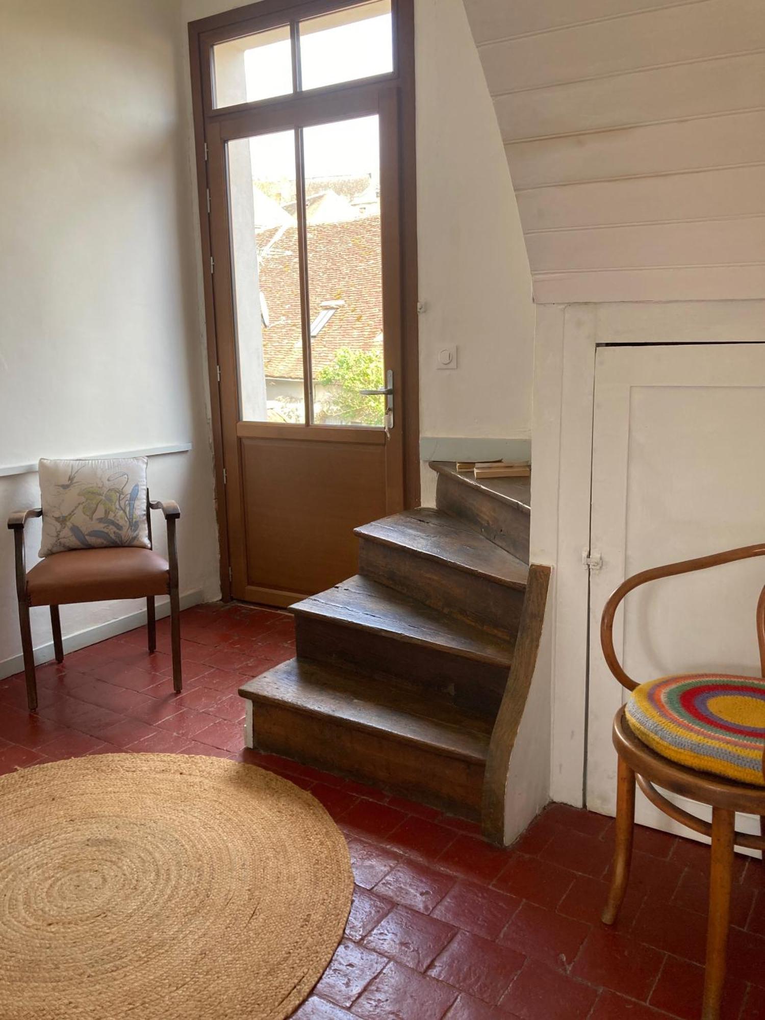 Sur Les Ailes Du Papillon-La Suite Saint-Sauveur-en-Puisaye Exterior foto